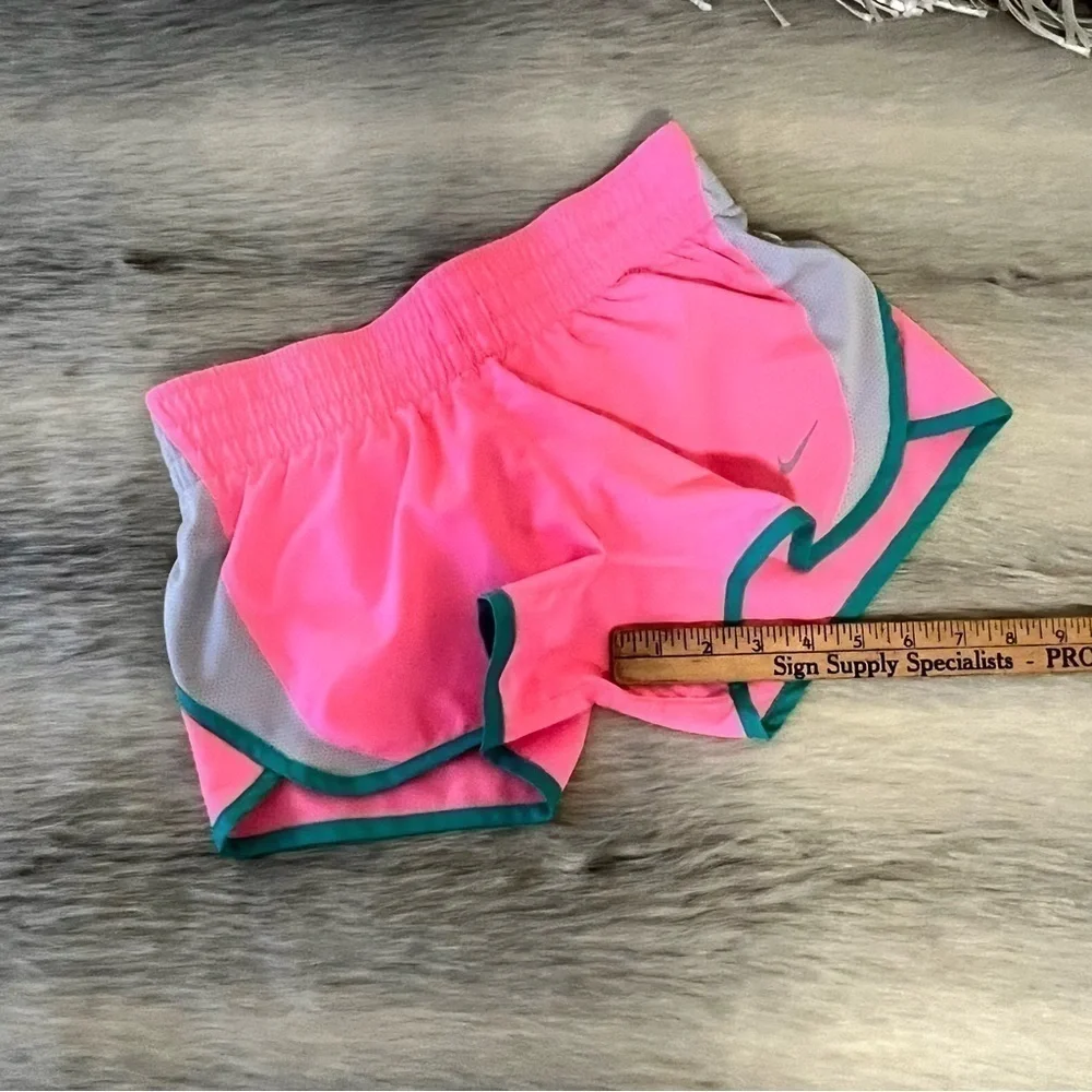 NIKE Dry Fit Pink Green White Swoosh Athletic Lightweight Gym Workout Shorts M